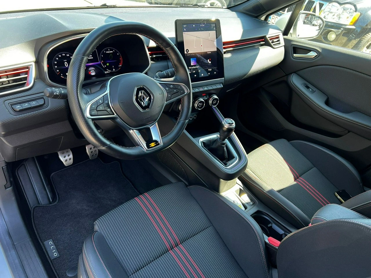 Renault Clio - Zdjęcie 11
