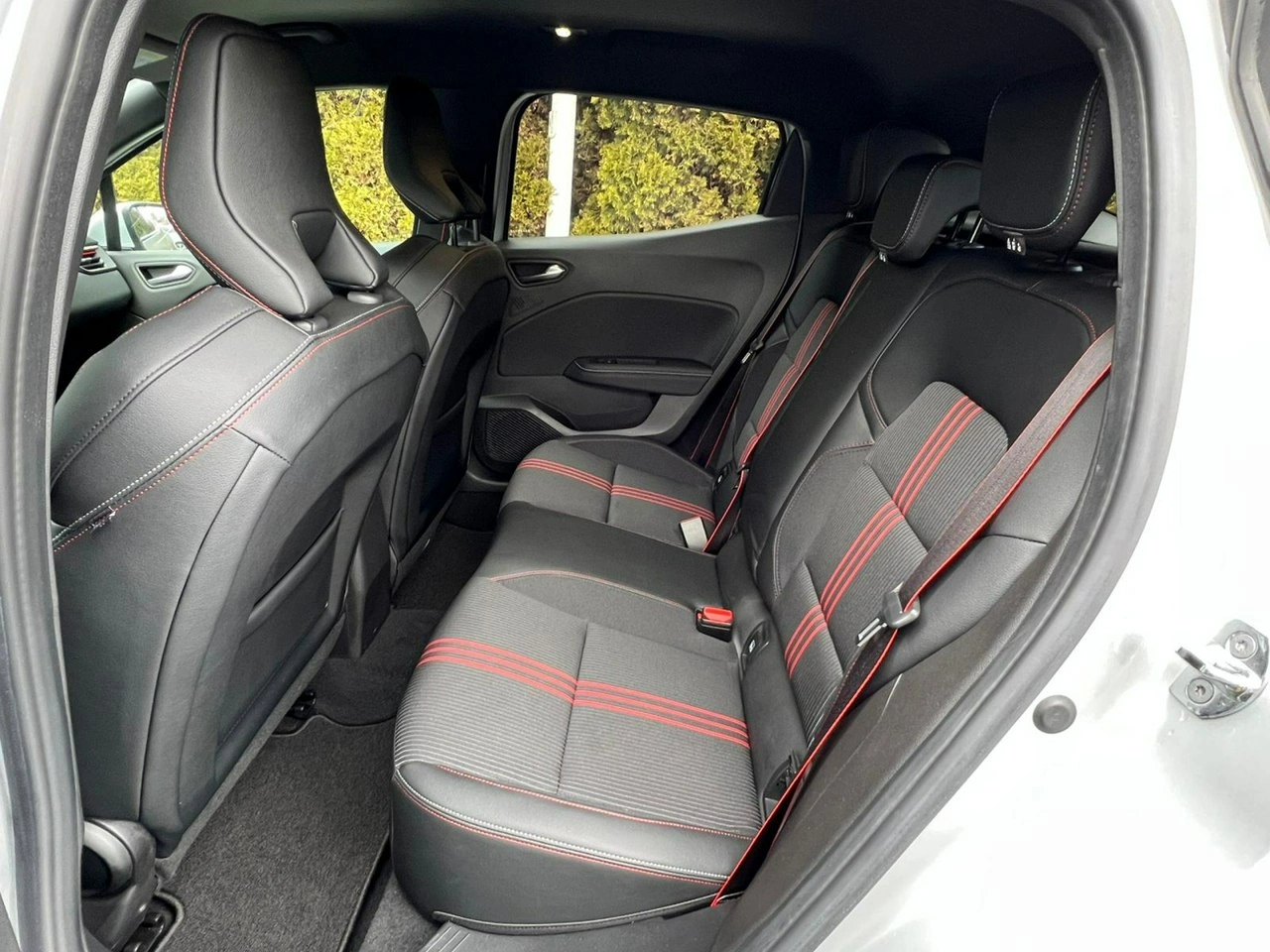 Renault Clio - Zdjęcie 13