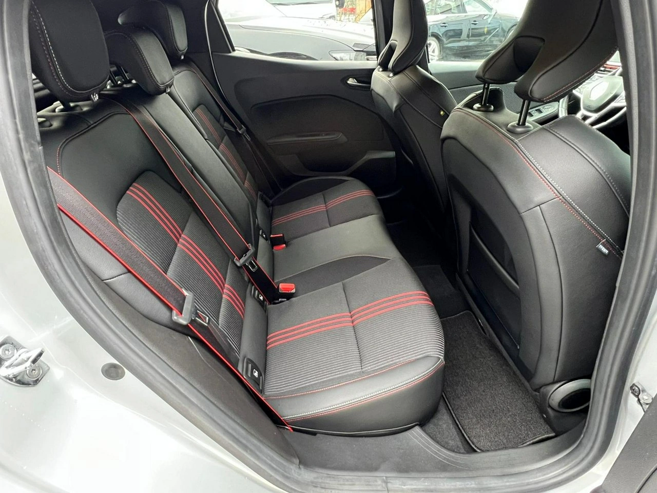 Renault Clio - Zdjęcie 15