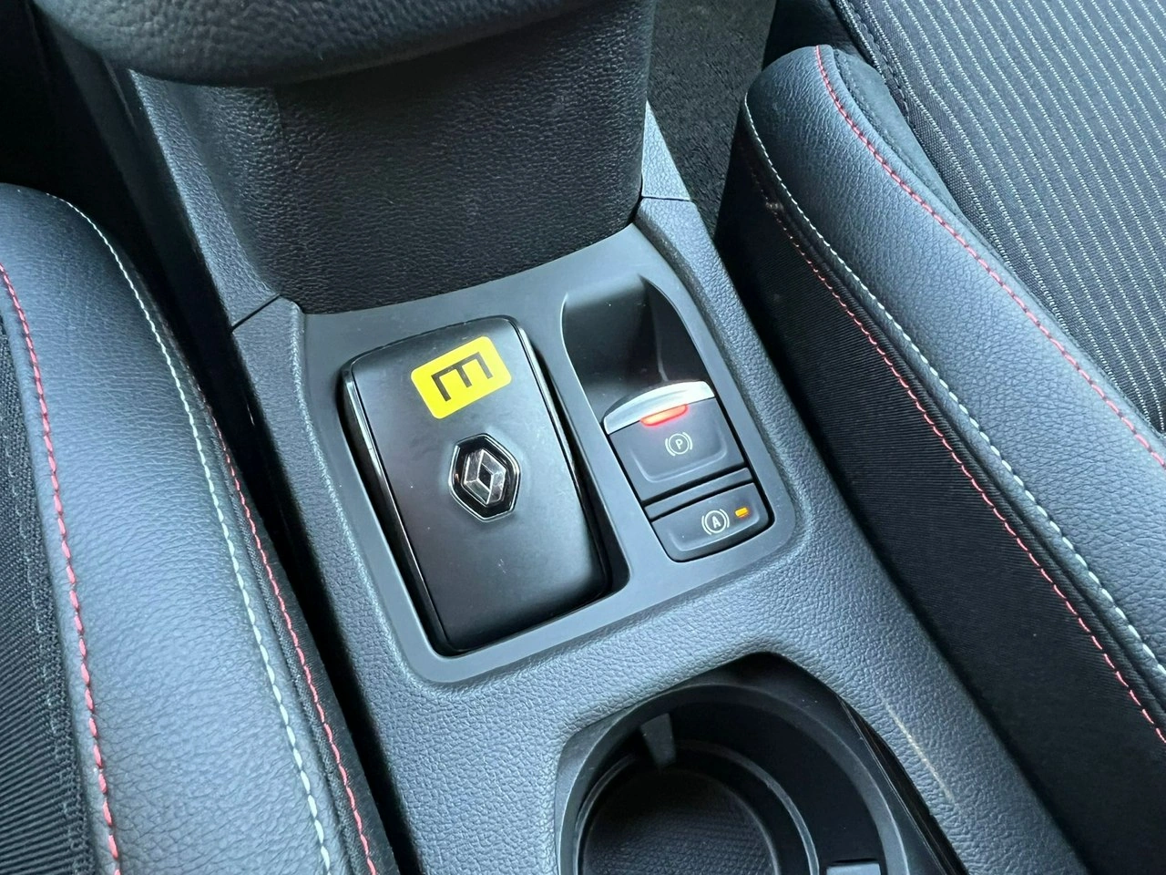 Renault Clio - Zdjęcie 16