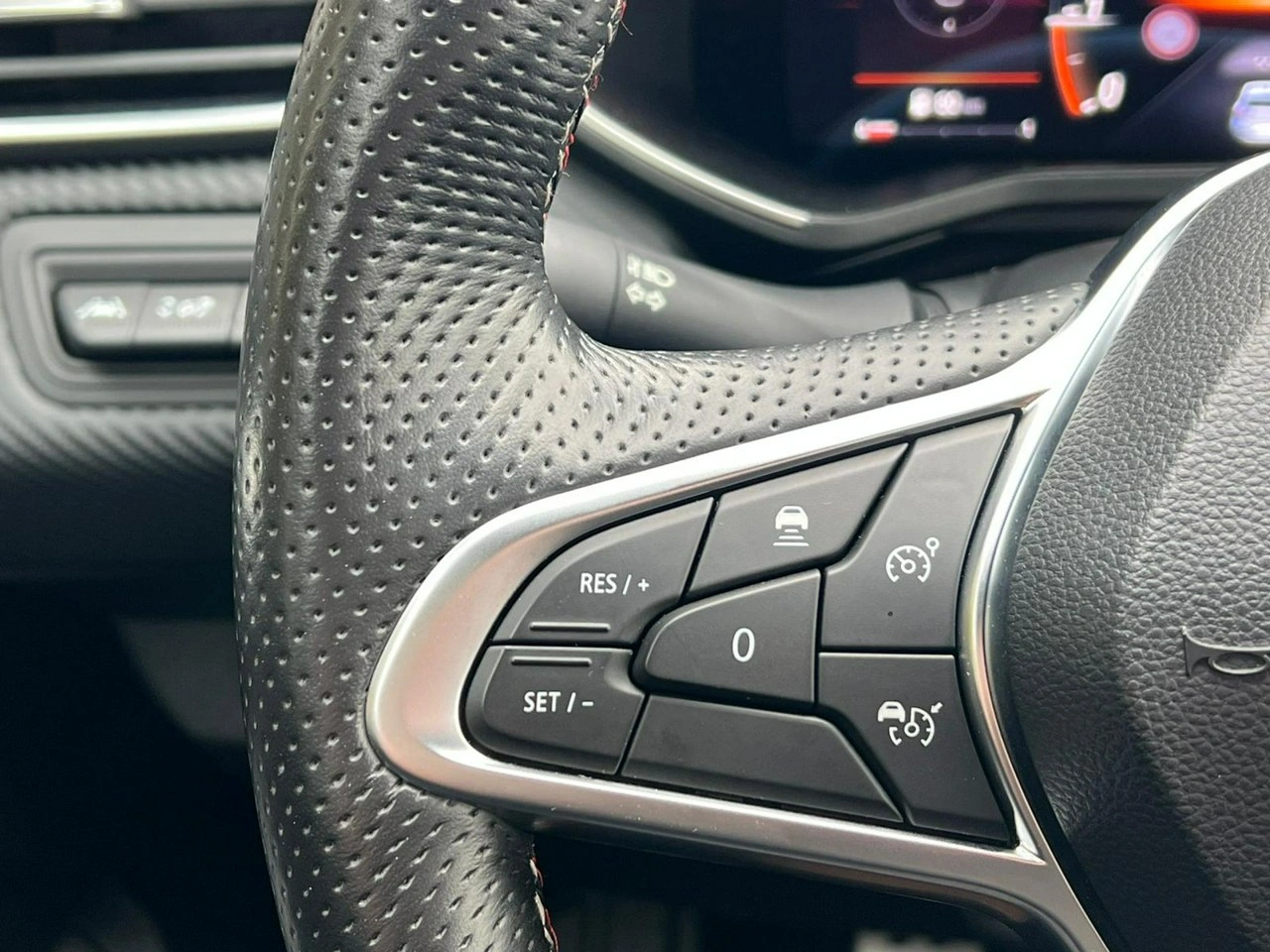 Renault Clio - Zdjęcie 25