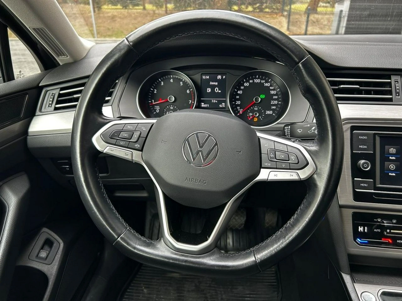 Volkswagen Passat - Zdjęcie 13