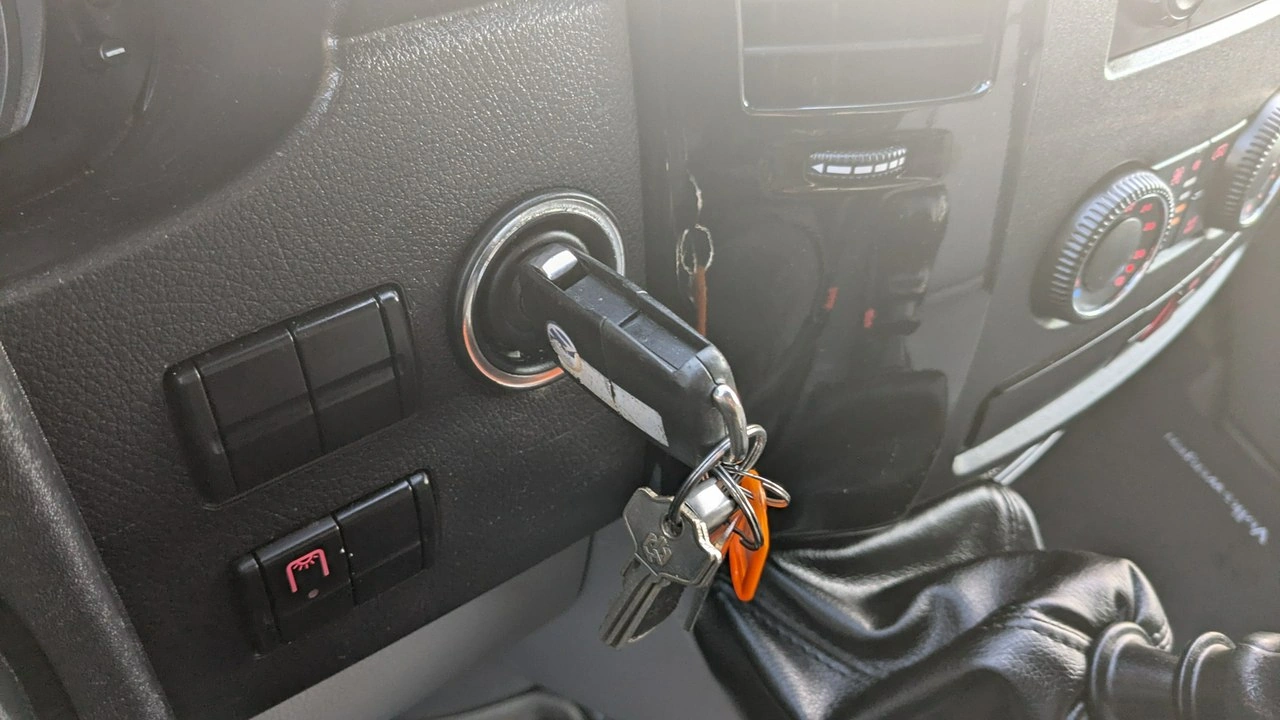 Volkswagen Crafter - Zdjęcie 22