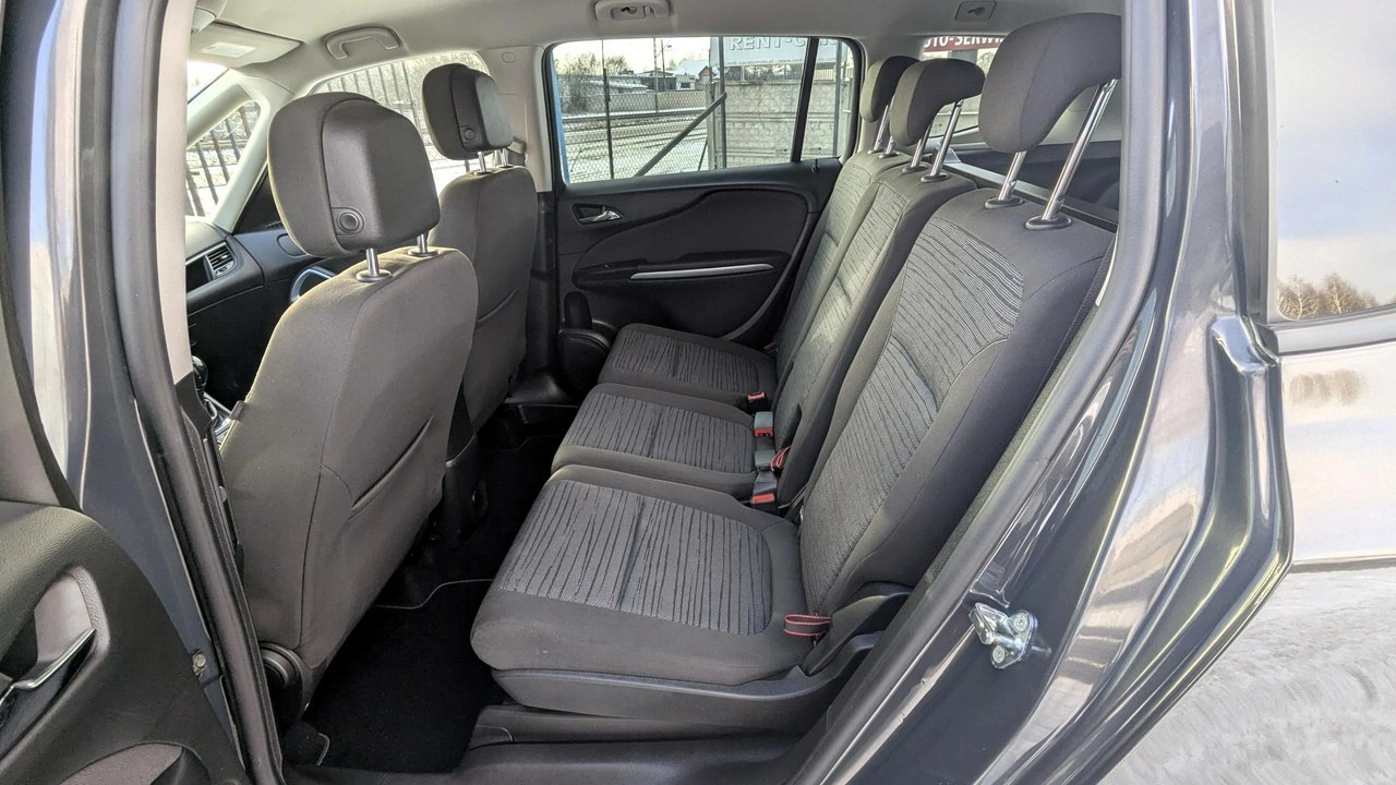 Opel Zafira - Zdjęcie 10