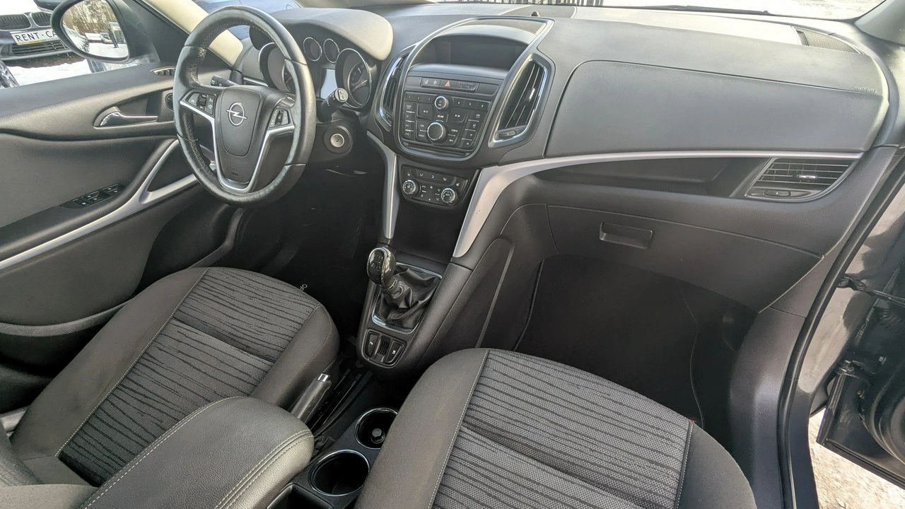 Opel Zafira - Zdjęcie 13