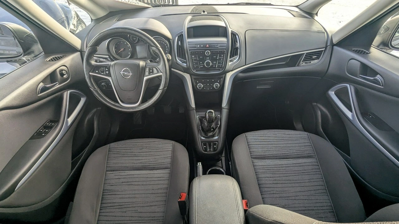 Opel Zafira - Zdjęcie 14