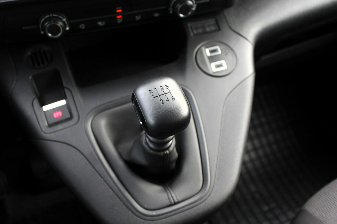 Peugeot Partner - Zdjęcie 16
