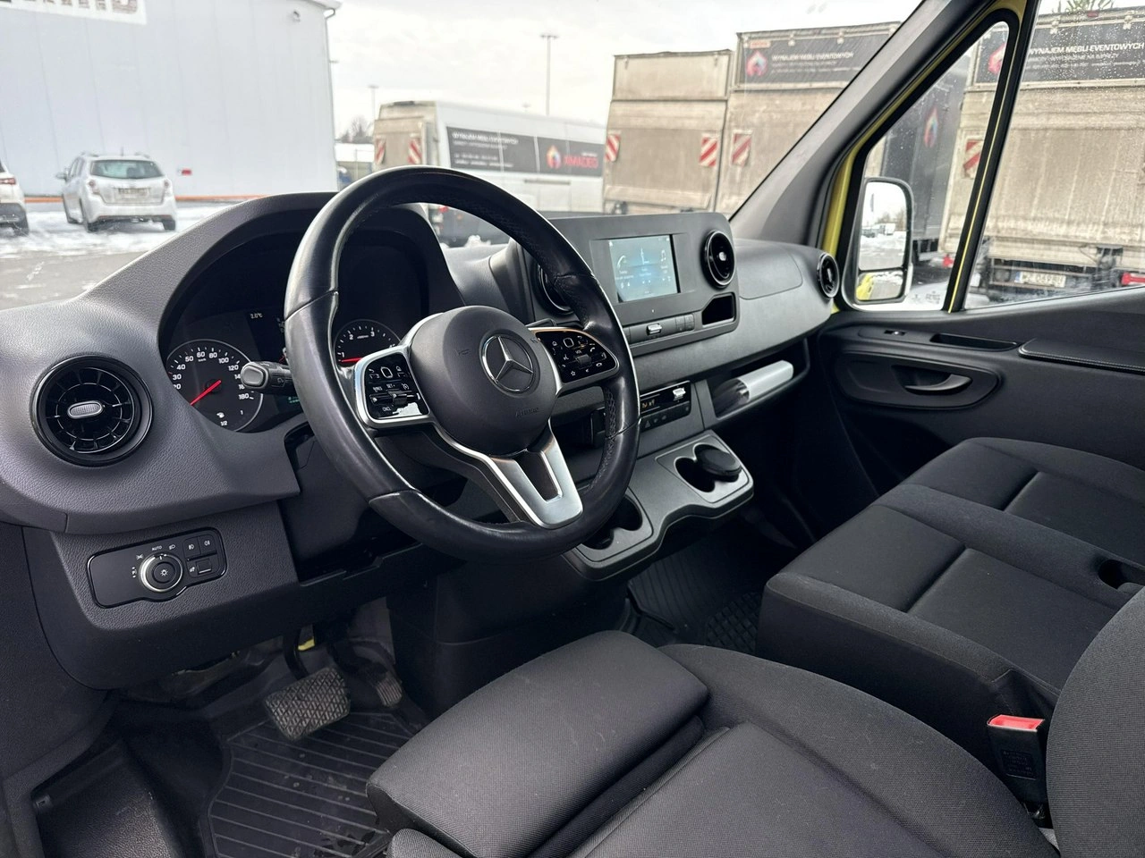 Mercedes Sprinter - Zdjęcie 12