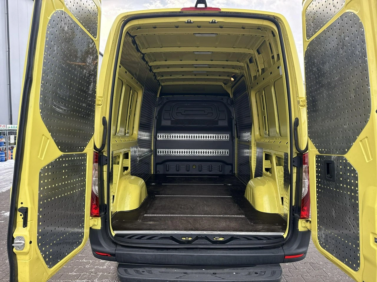 Mercedes Sprinter - Zdjęcie 17