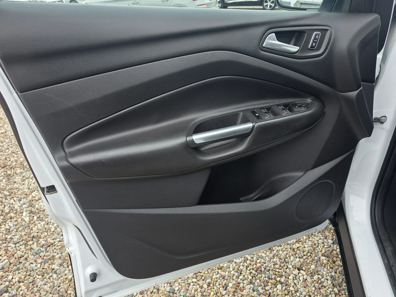 Ford Kuga - Zdjęcie 12