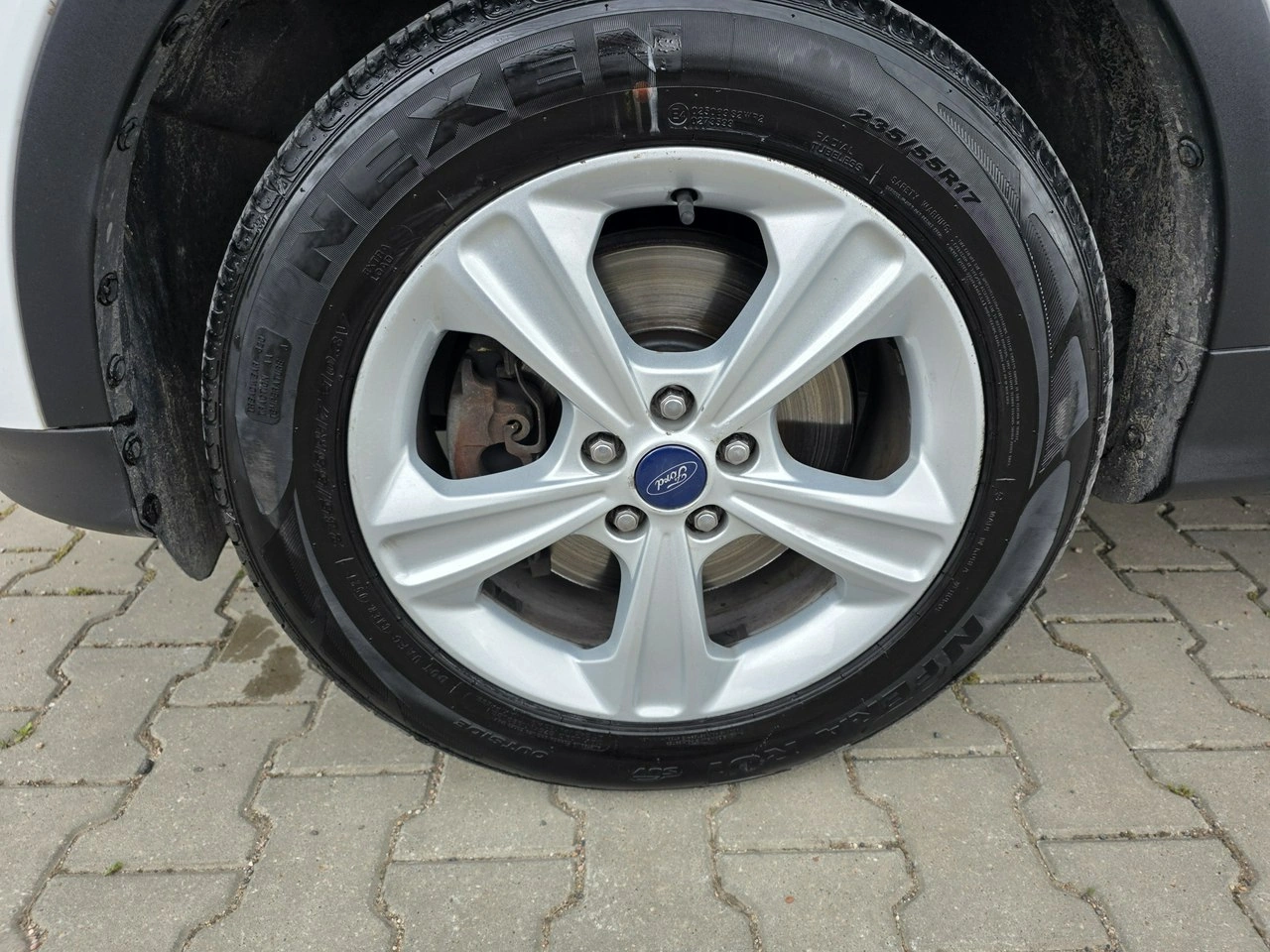 Ford Kuga - Zdjęcie 13