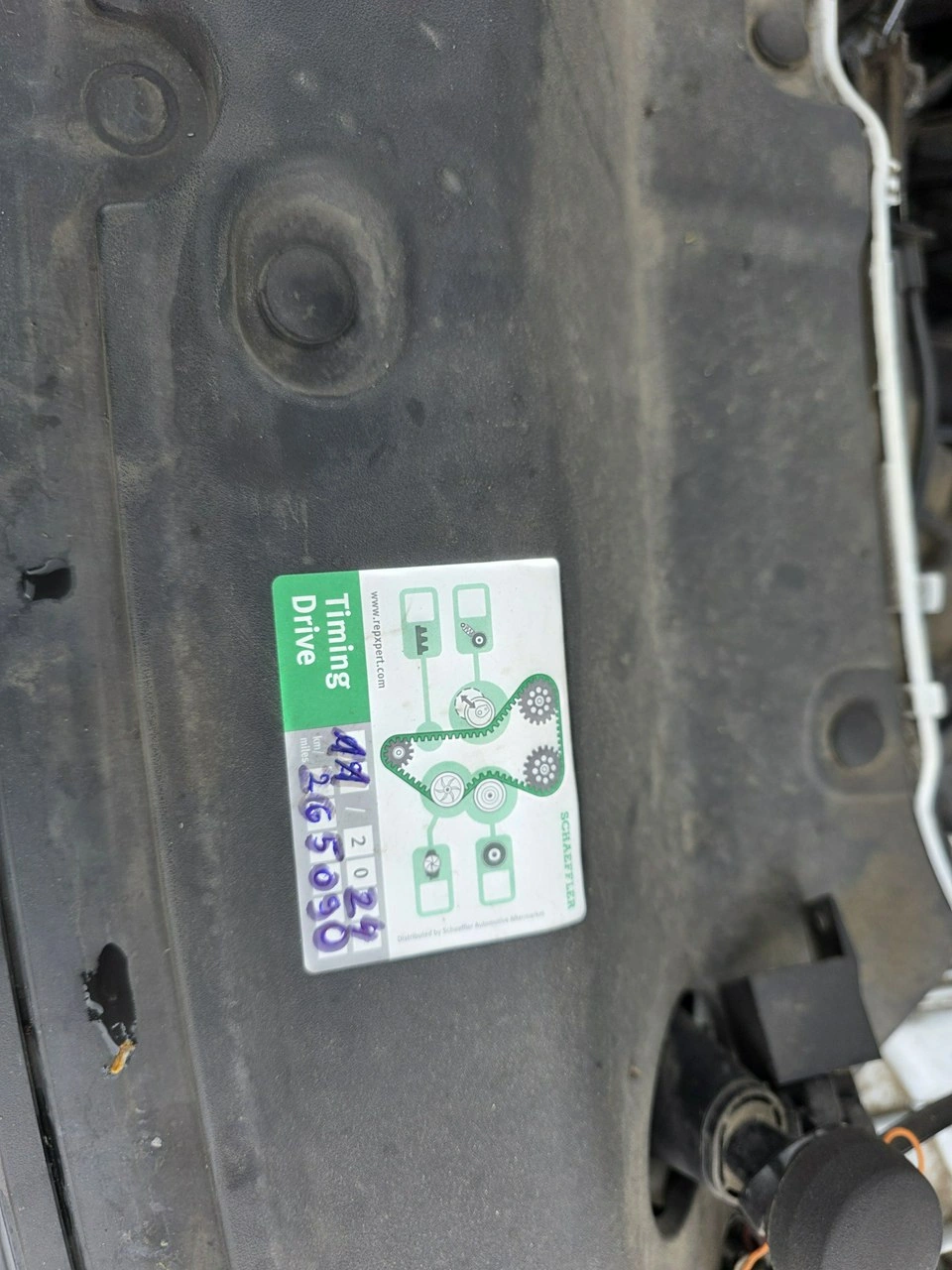 Ford Kuga - Zdjęcie 14