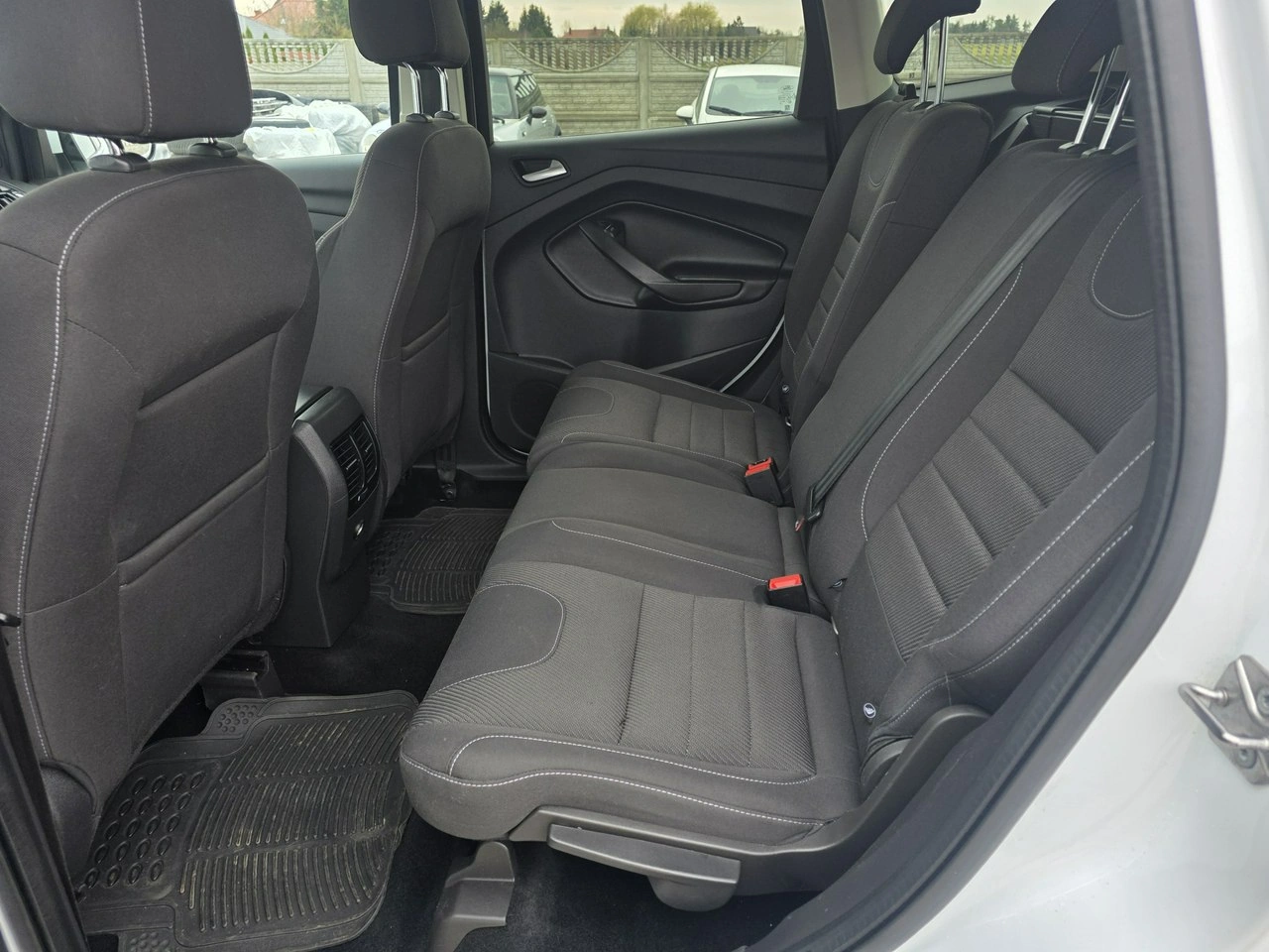 Ford Kuga - Zdjęcie 21