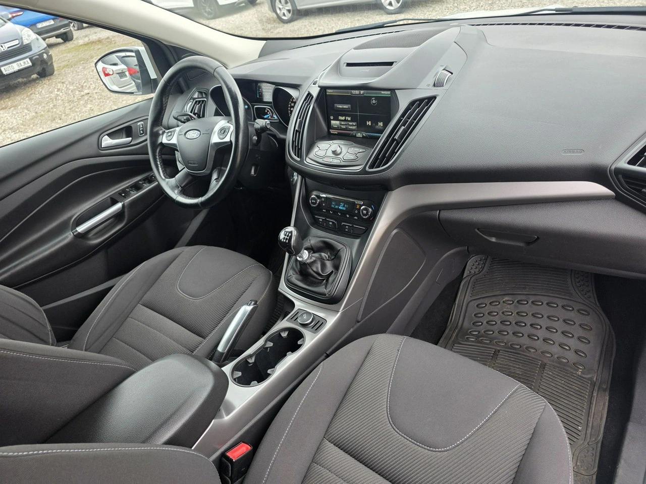 Ford Kuga - Zdjęcie 23