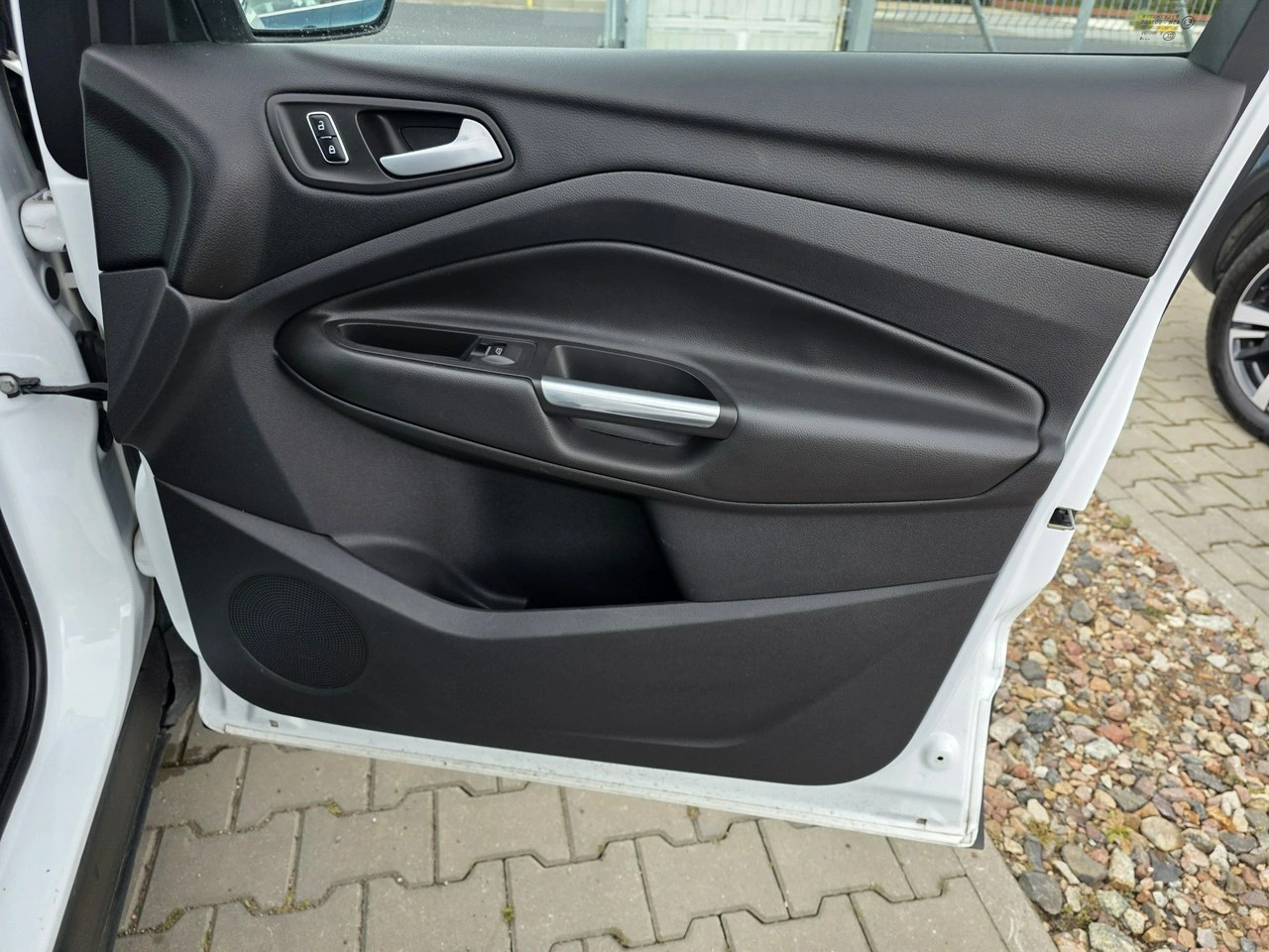 Ford Kuga - Zdjęcie 21