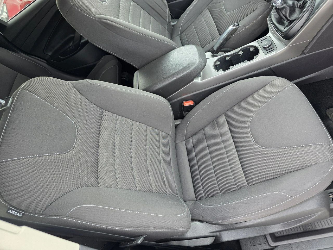 Ford Kuga - Zdjęcie 24