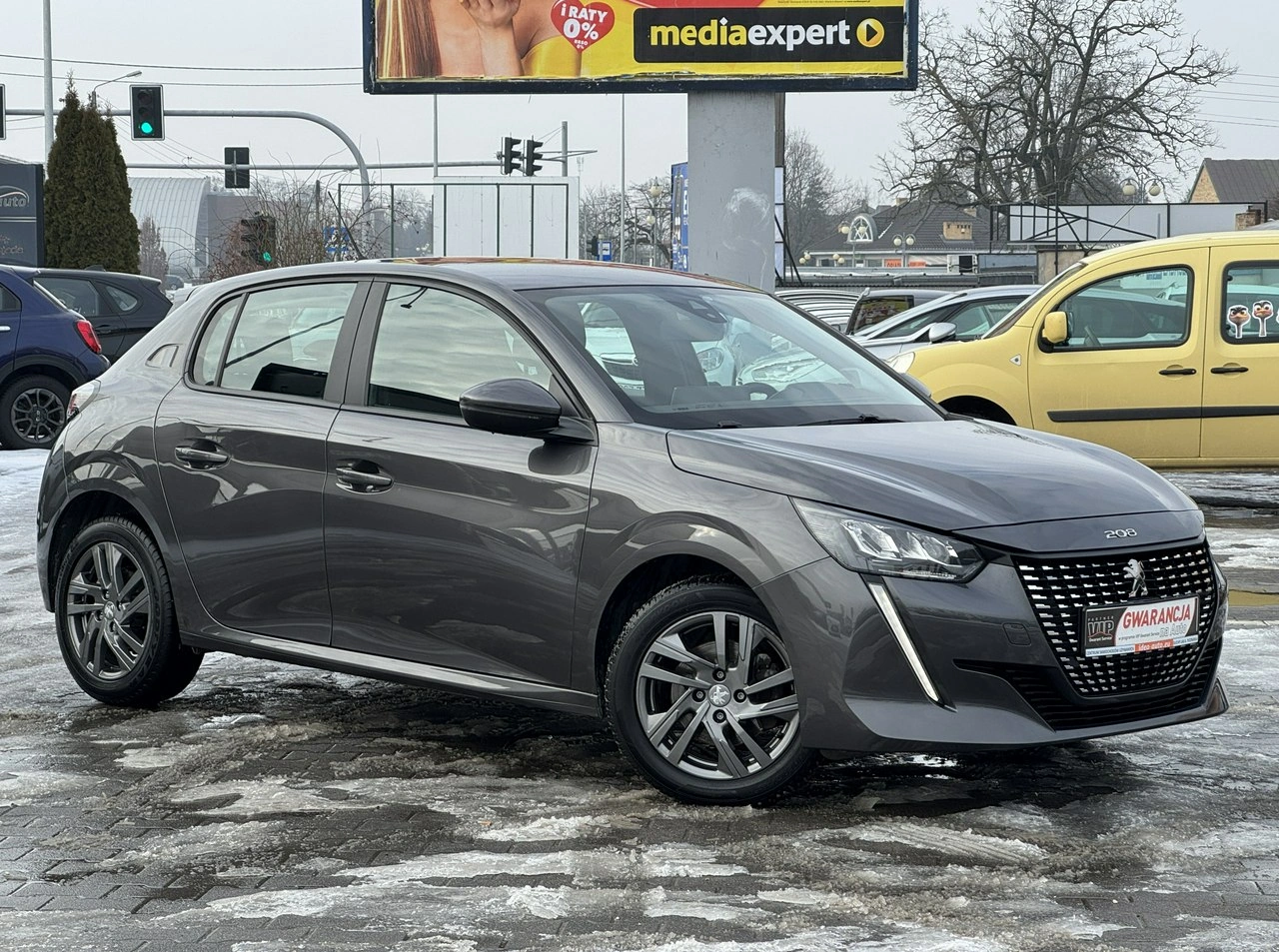 Peugeot 208 - Zdjęcie 9
