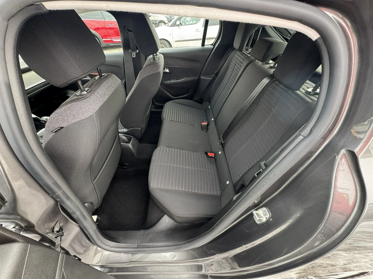 Peugeot 208 - Zdjęcie 17