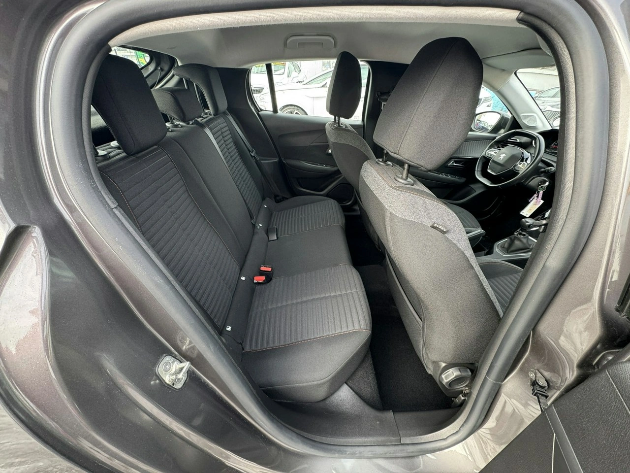 Peugeot 208 - Zdjęcie 19