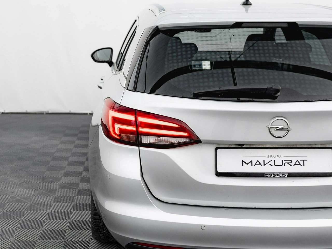 Opel Astra - Zdjęcie 10