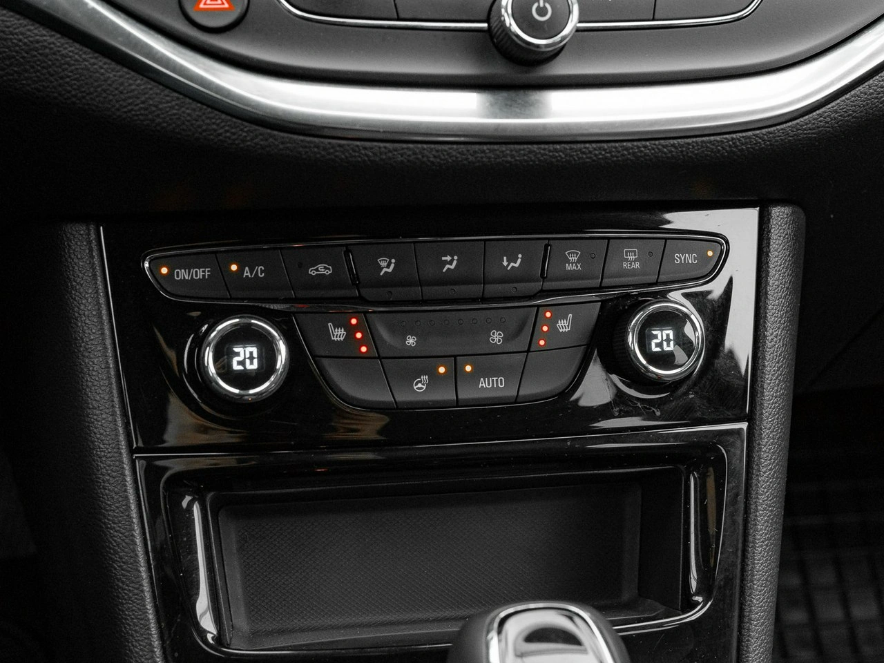 Opel Astra - Zdjęcie 18