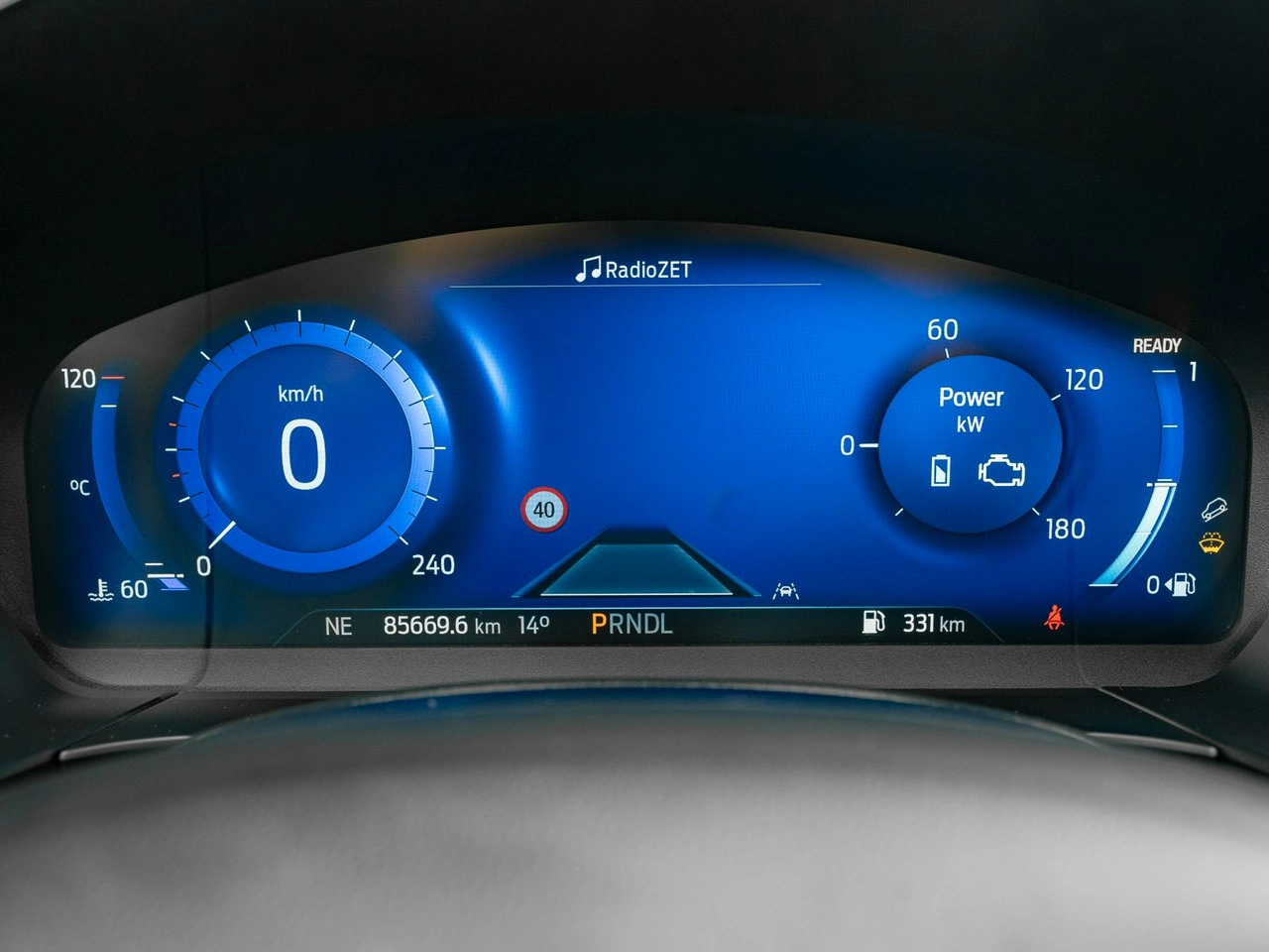 Ford Kuga - Zdjęcie 14