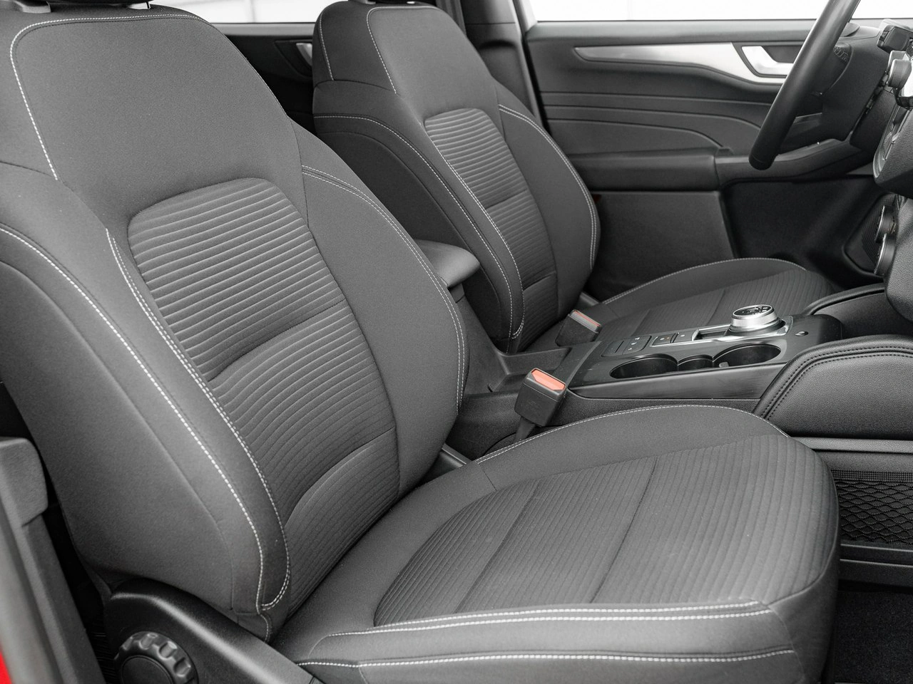 Ford Kuga - Zdjęcie 30