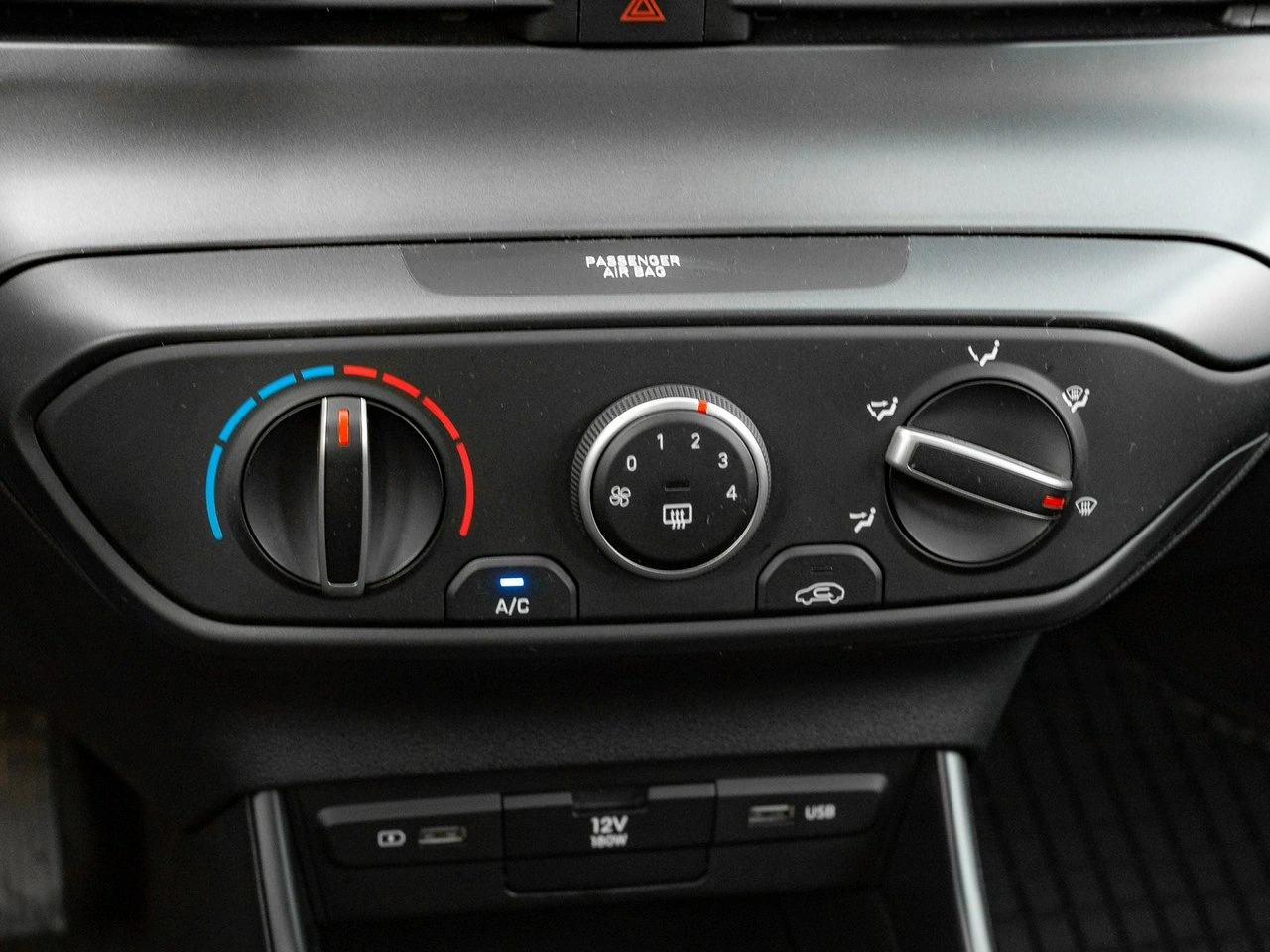 Hyundai i20 - Zdjęcie 15