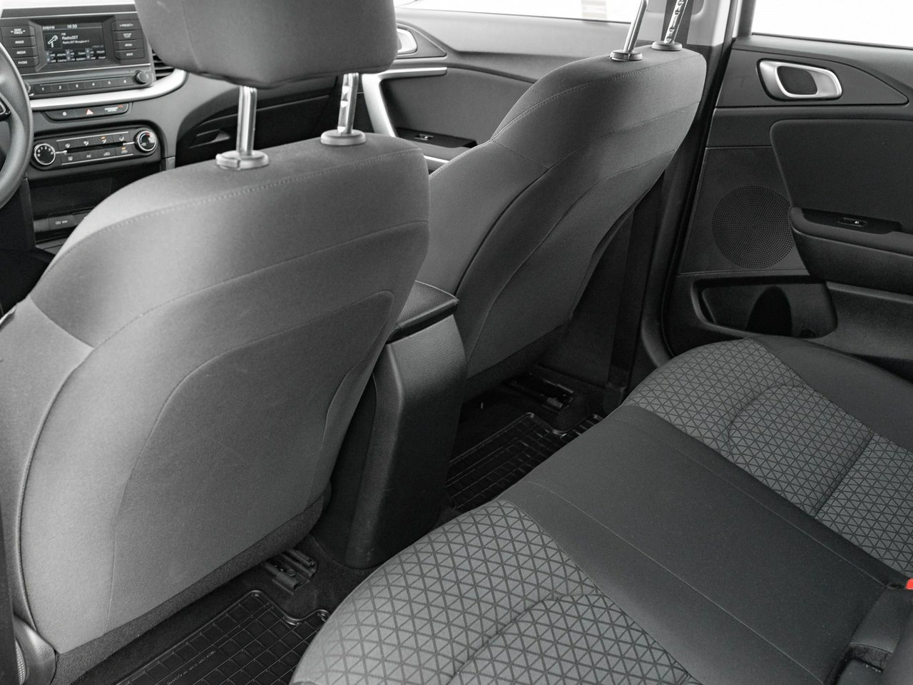 Kia Ceed - Zdjęcie 21