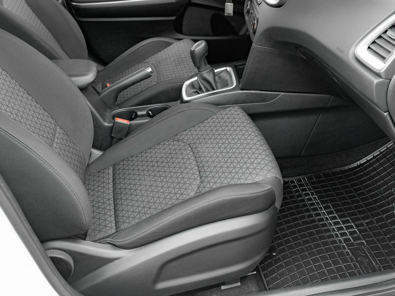 Kia Ceed - Zdjęcie 28