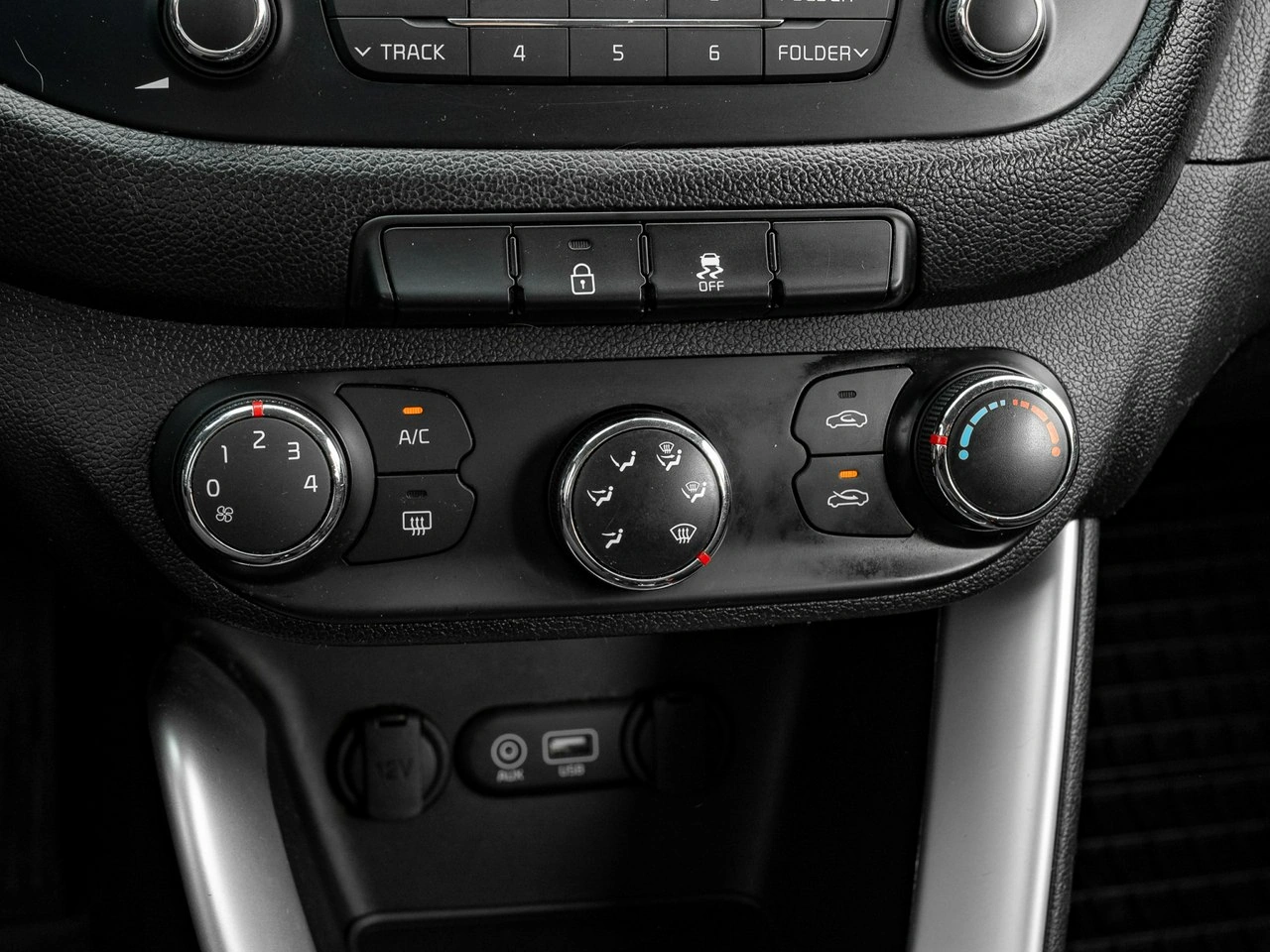 Kia Ceed - Zdjęcie 18