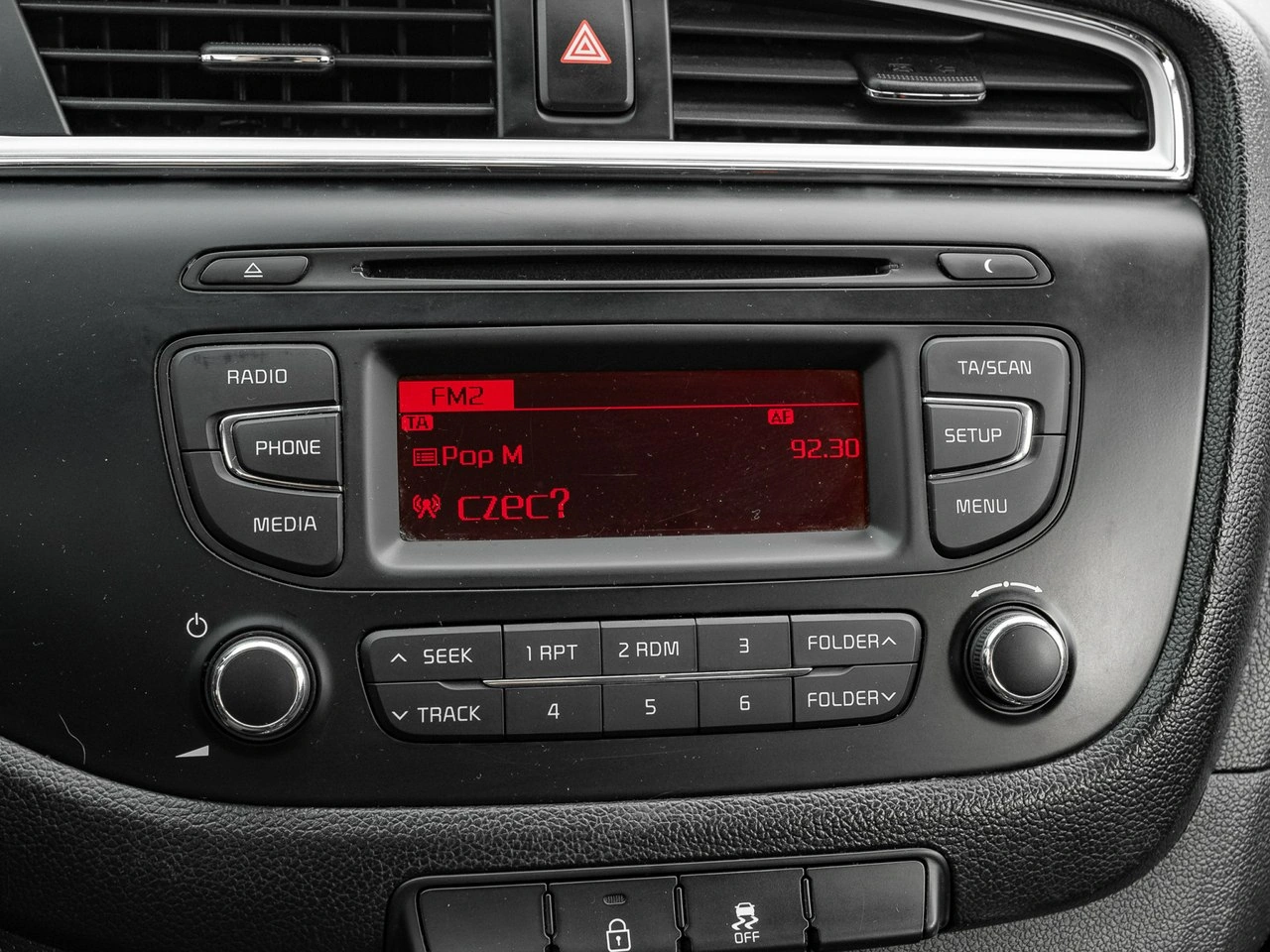 Kia Ceed - Zdjęcie 19