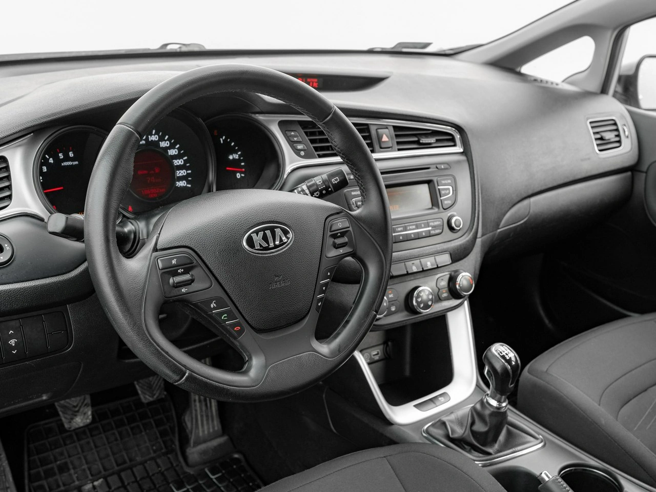 Kia Ceed - Zdjęcie 5