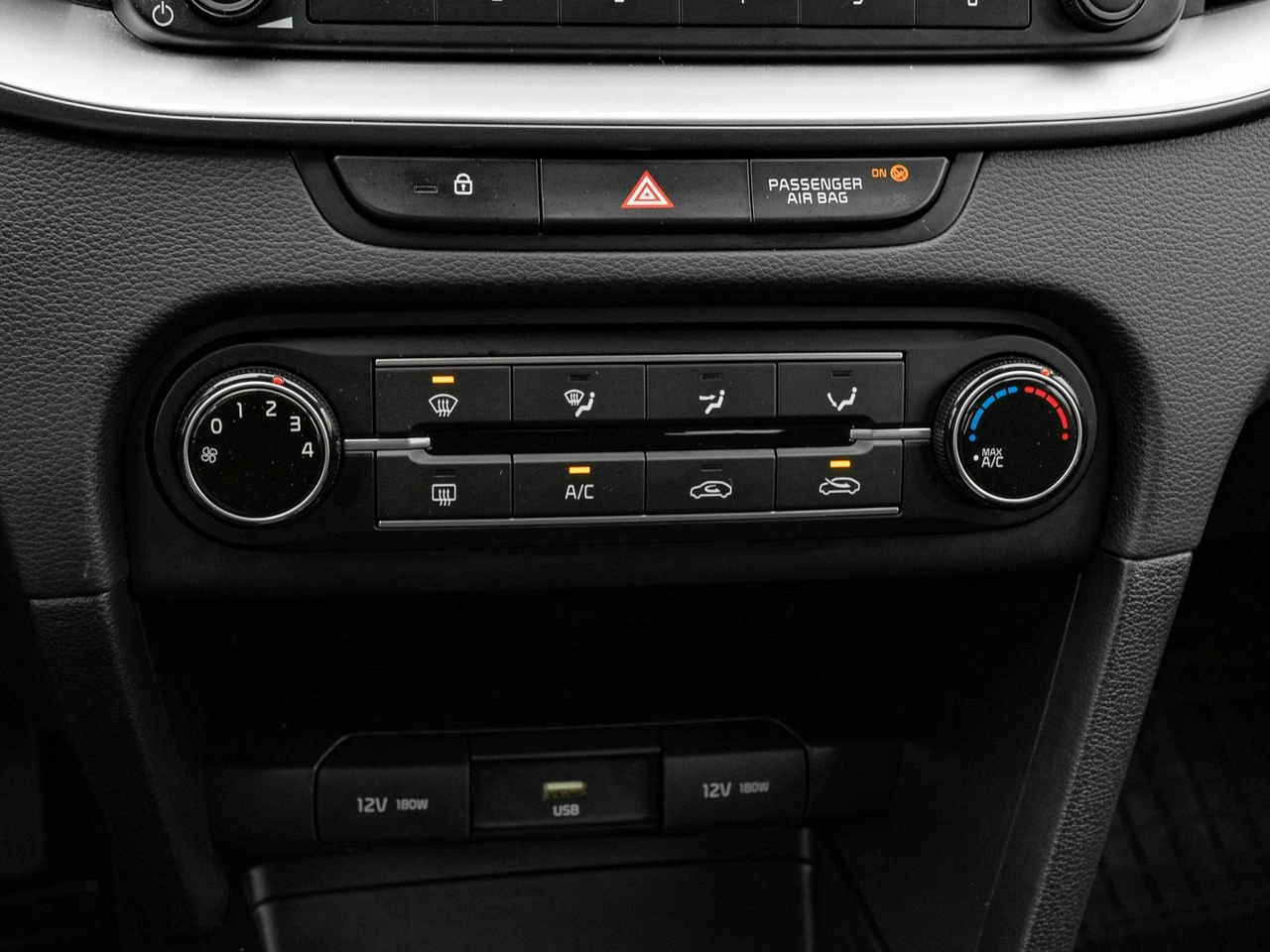 Kia Ceed - Zdjęcie 18