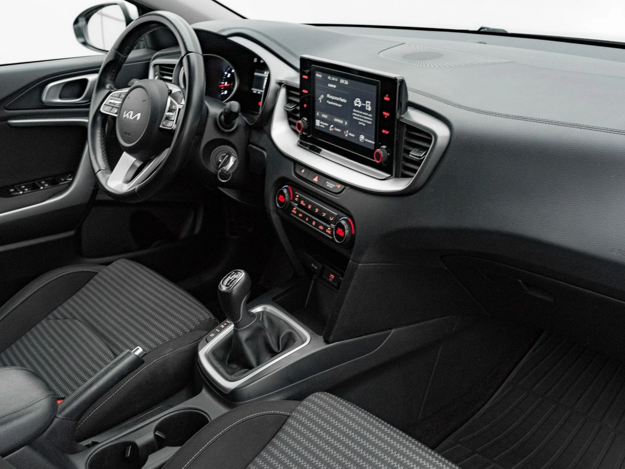 Kia Ceed - Zdjęcie 30