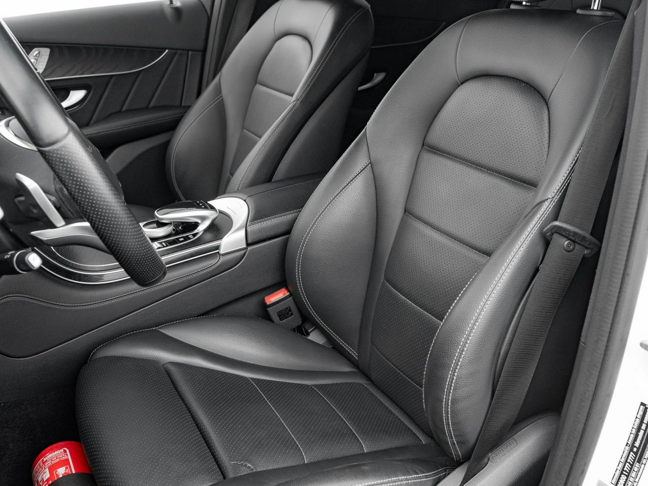 Mercedes GLC 300 - Zdjęcie 12