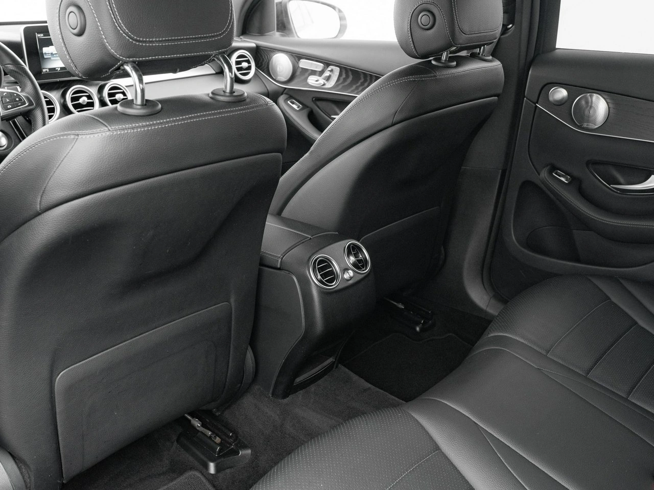 Mercedes GLC 300 - Zdjęcie 21