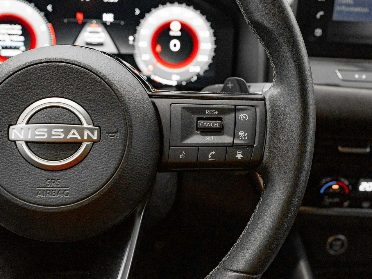 Nissan Qashqai - Zdjęcie 13