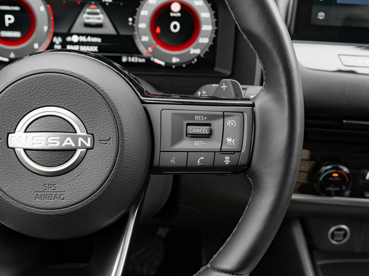 Nissan Qashqai - Zdjęcie 16