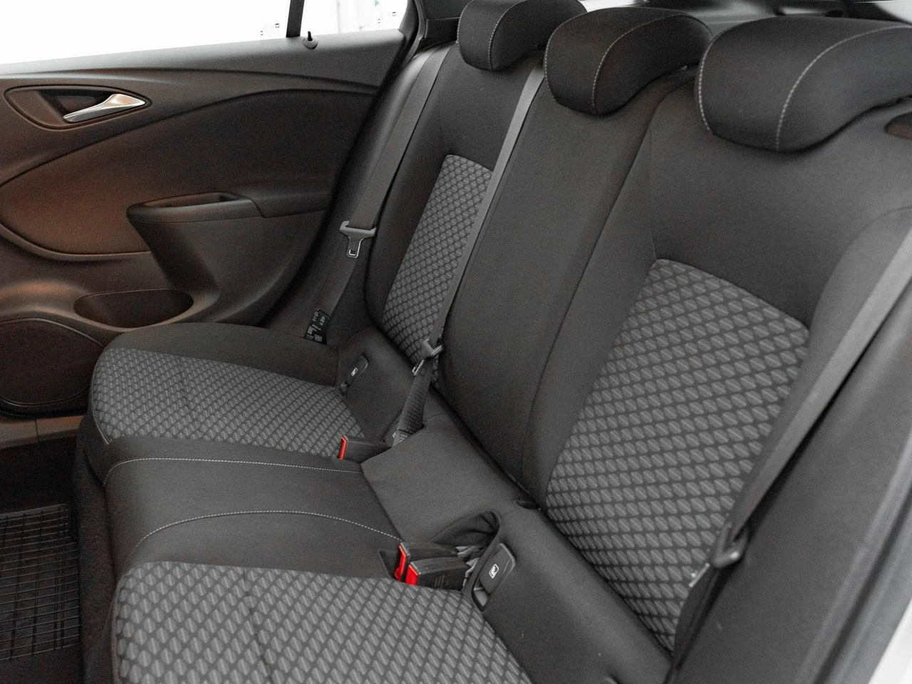 Opel Astra - Zdjęcie 25