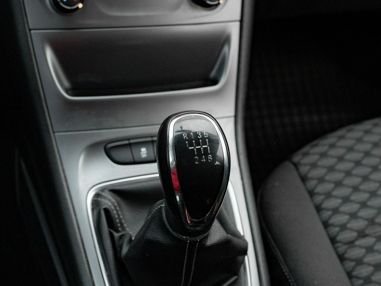 Opel Astra - Zdjęcie 14