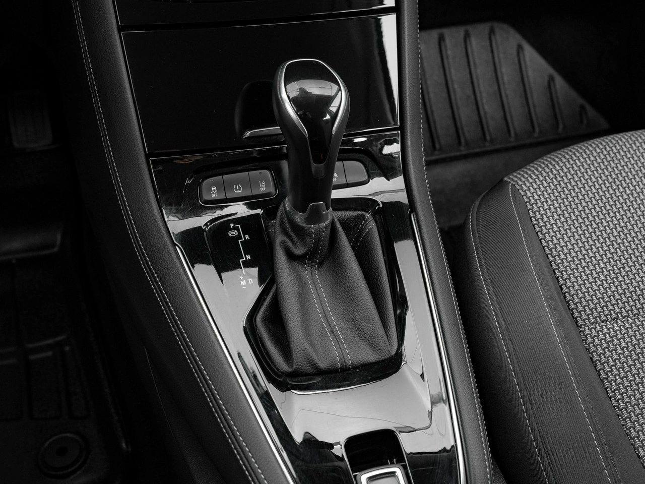 Opel Grandland X - Zdjęcie 17