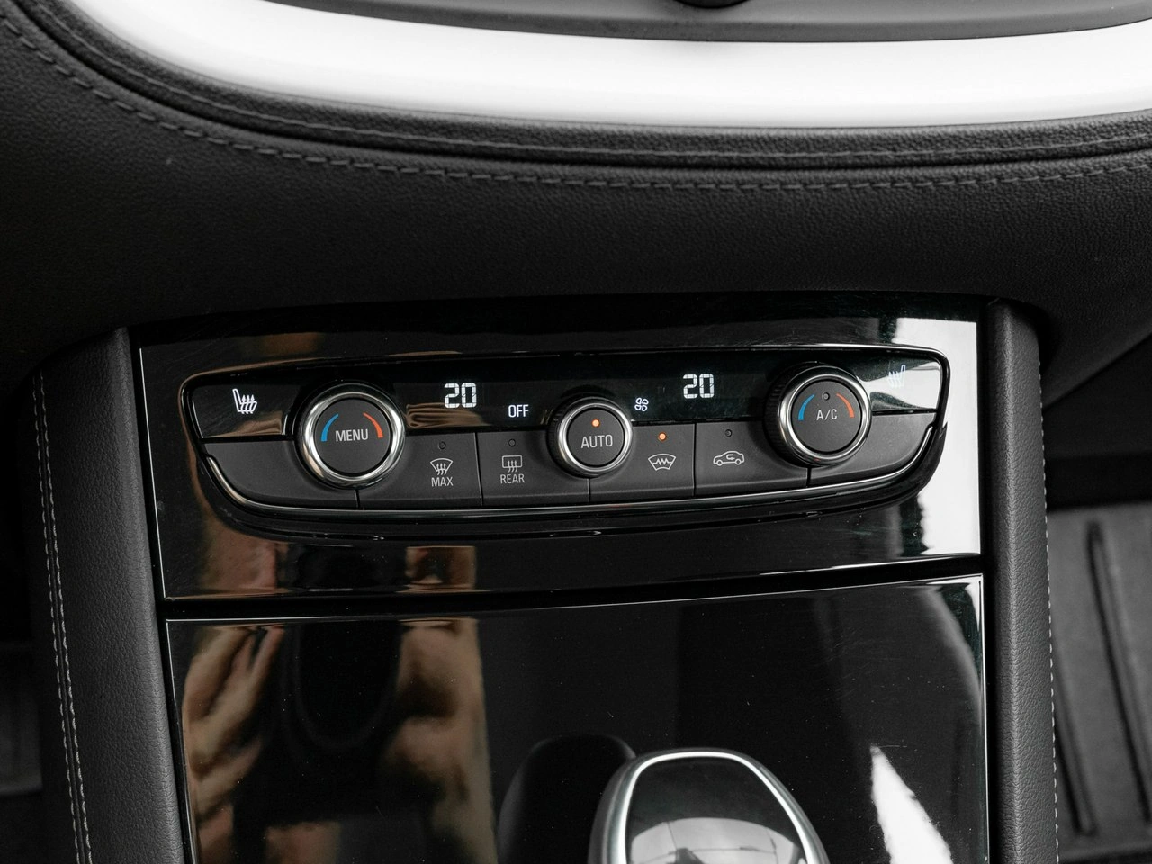 Opel Grandland X - Zdjęcie 18