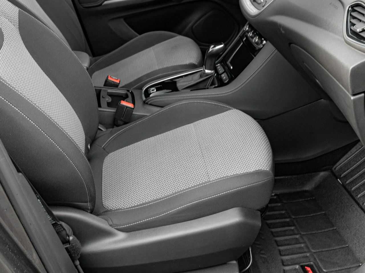 Opel Grandland X - Zdjęcie 30