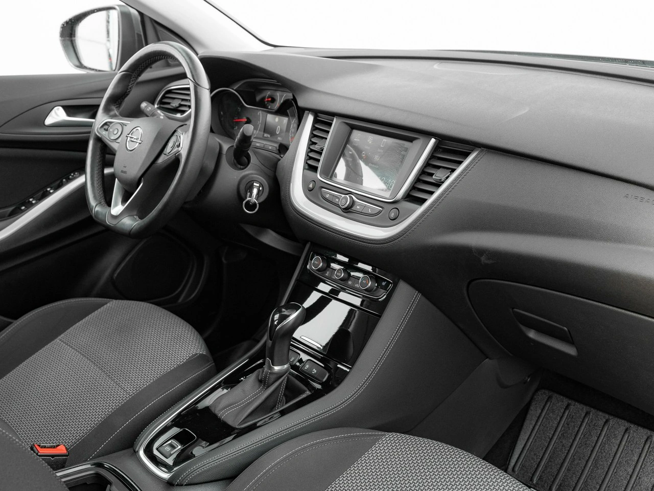Opel Grandland X - Zdjęcie 32