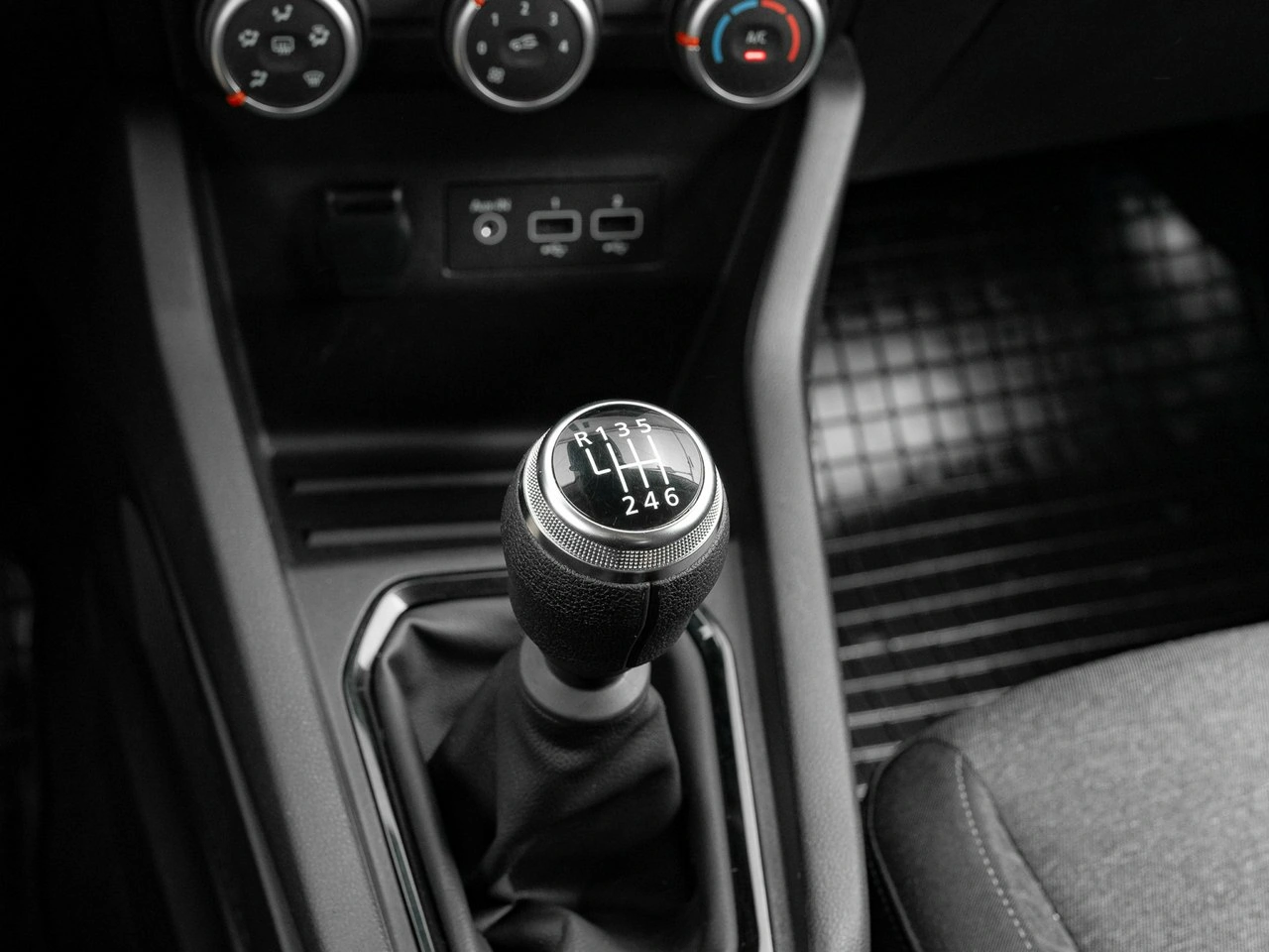 Renault Clio - Zdjęcie 17