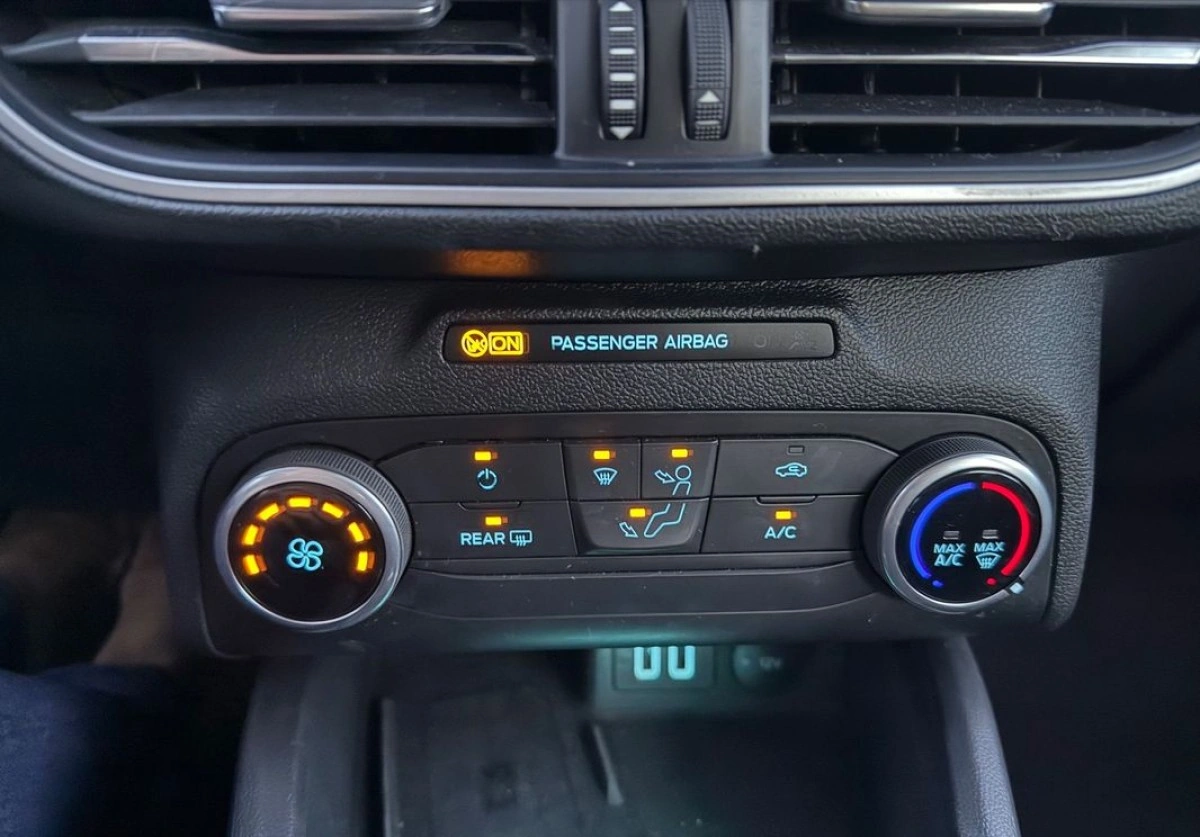 Ford Focus - Zdjęcie 25