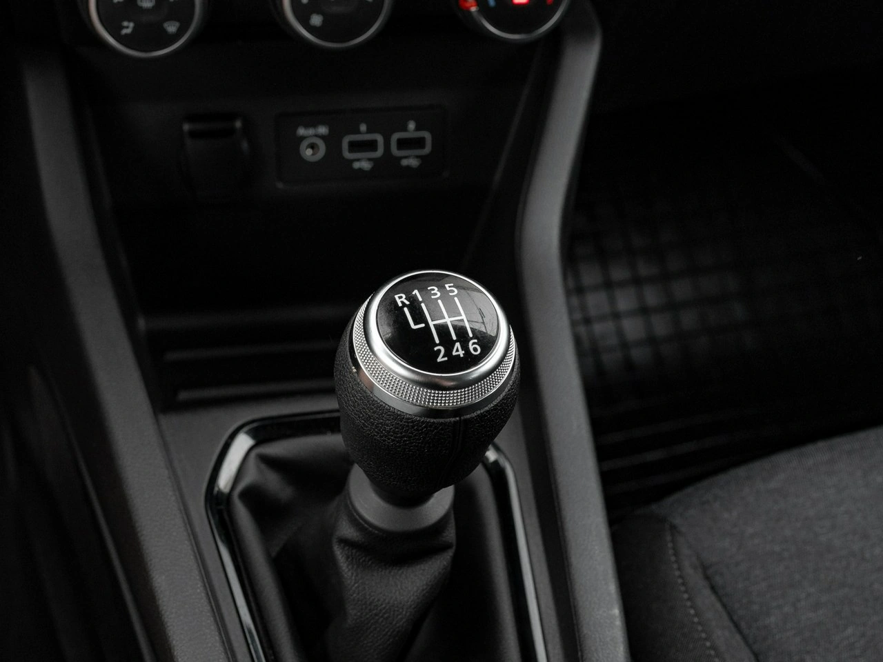 Renault Clio - Zdjęcie 17