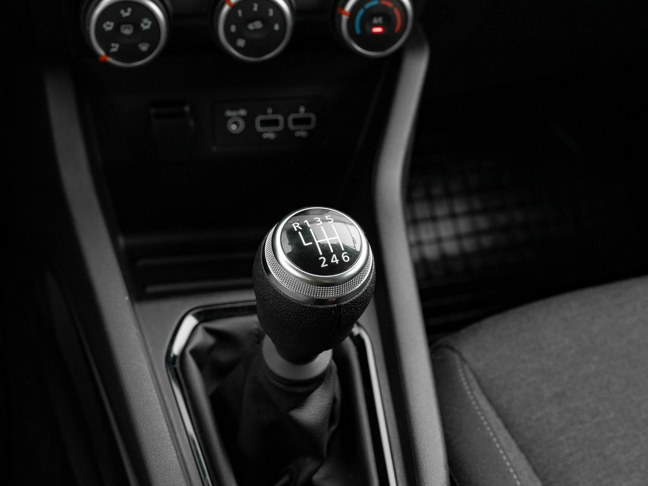 Renault Clio - Zdjęcie 18