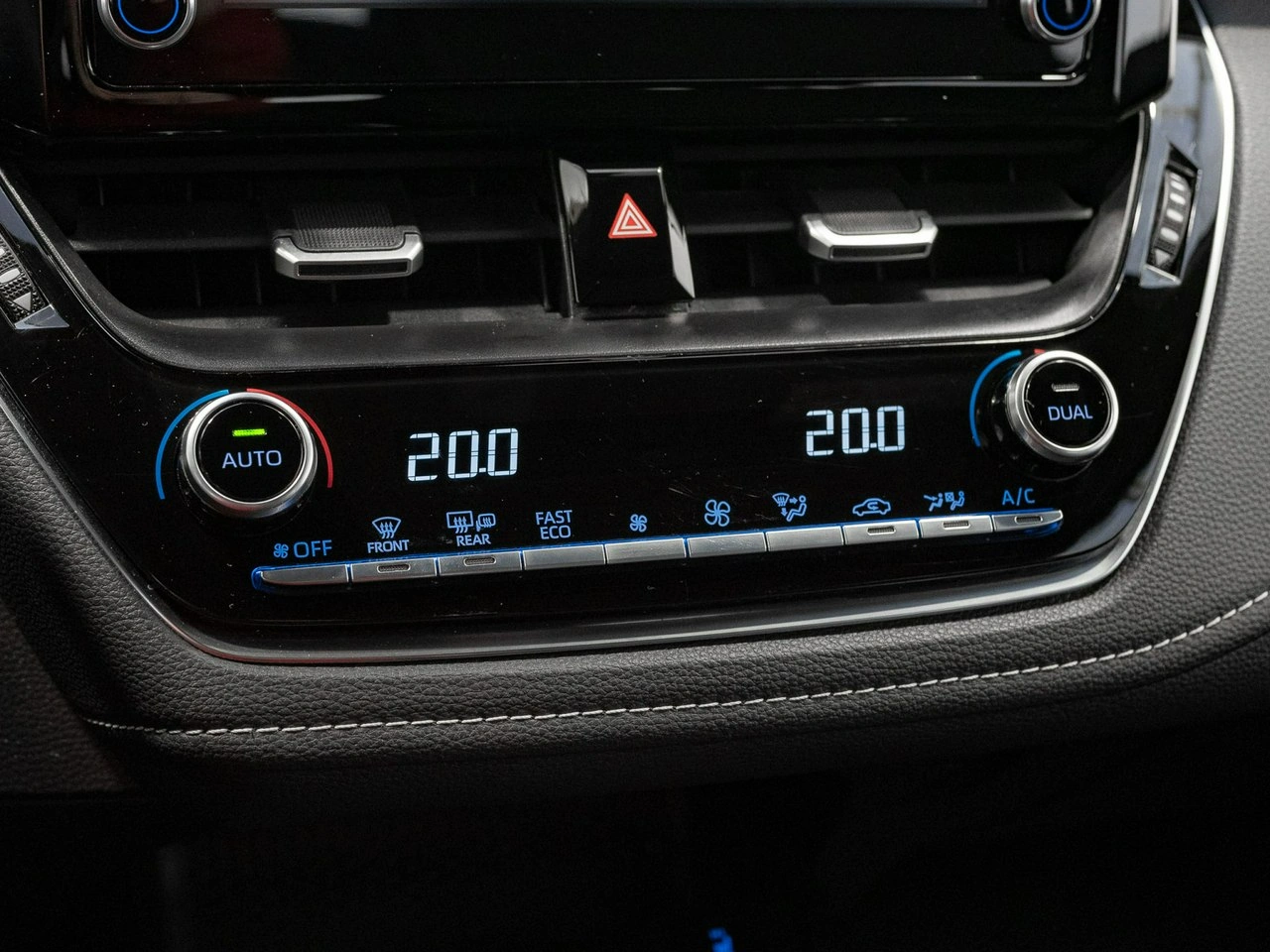 Toyota Corolla - Zdjęcie 15